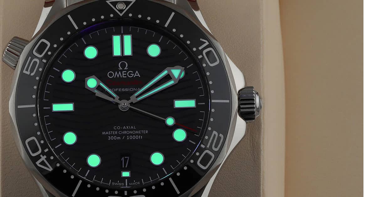 Omega Seamaster Diver 300m Co Axial Master Chronometer Luminous Material