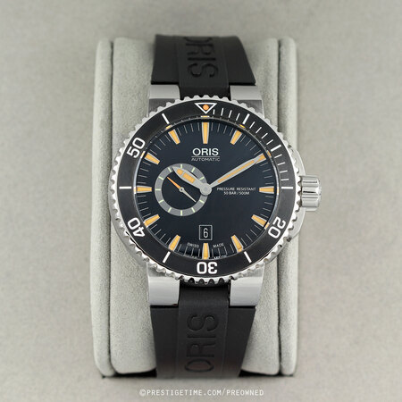 Pre-owned Oris Aquis Small Second Date 45.5mm 01 743 7673 4159-07 4 26 34EB