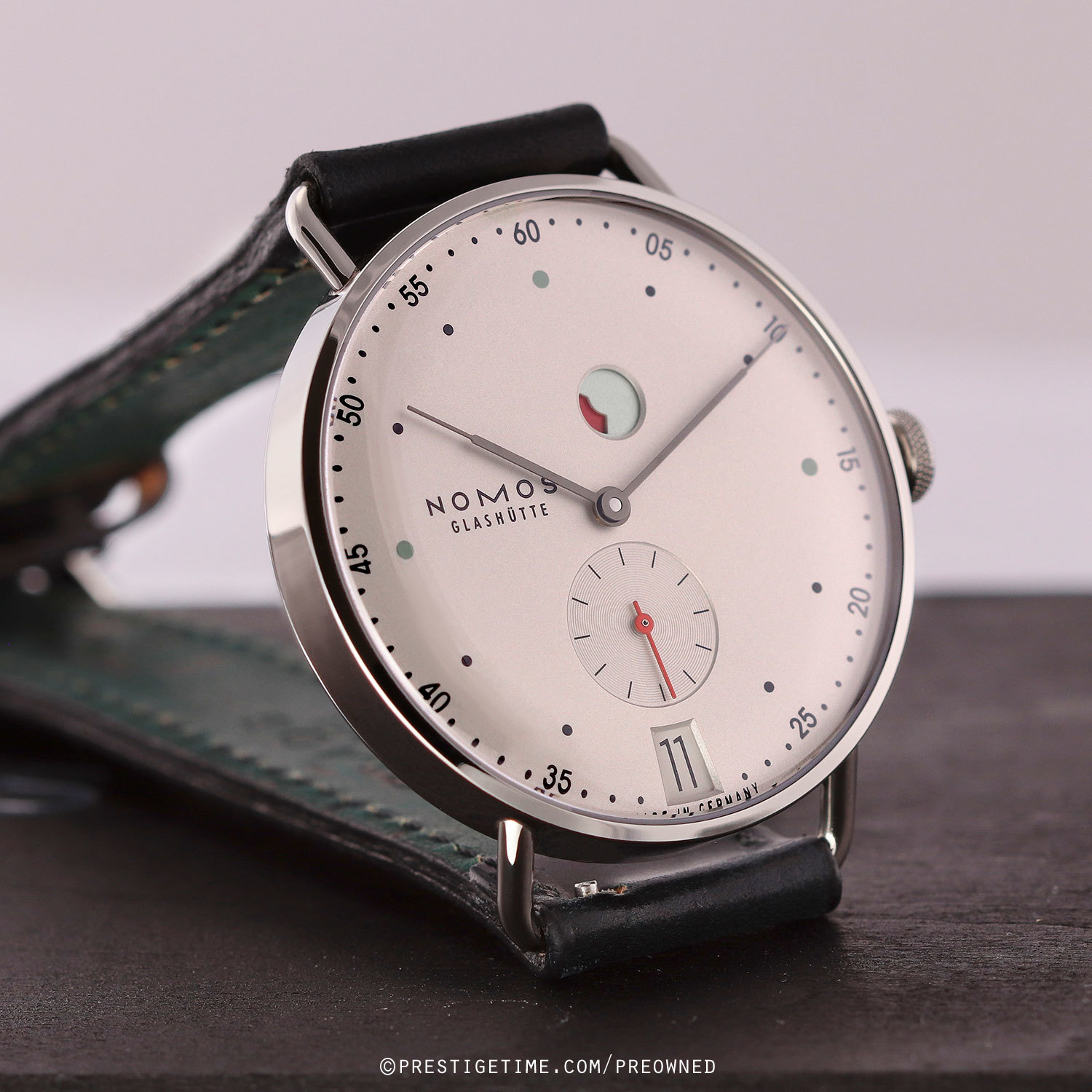 Pre-owned Nomos Glashutte Metro Datum Gangreserve 37mm 1101