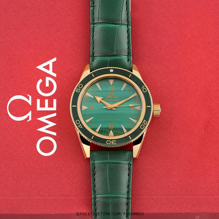 Pre-owned Omega Malachite Seamaster 300 Master Chronometer 41mm 234.63.41.21.99.001