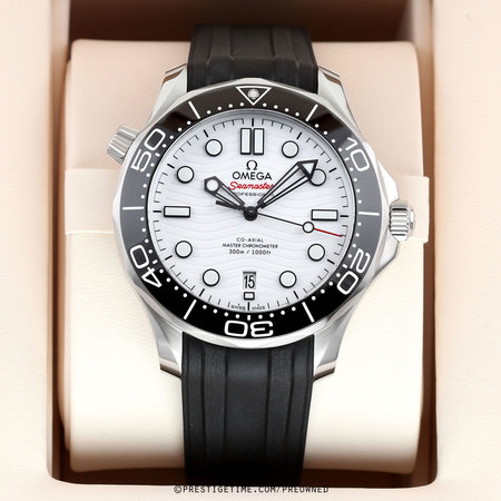 Pre-owned Omega Seamaster Diver 300m Co-Axial Master Chronometer 42mm 210.32.42.20.04.001